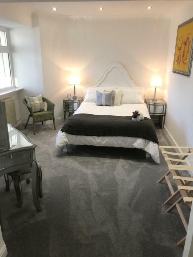 Luxury Panoramic Balcony Swindon Central Bagian luar foto