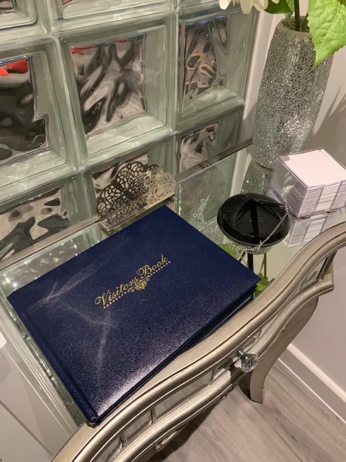Luxury Panoramic Balcony Swindon Central Bagian luar foto