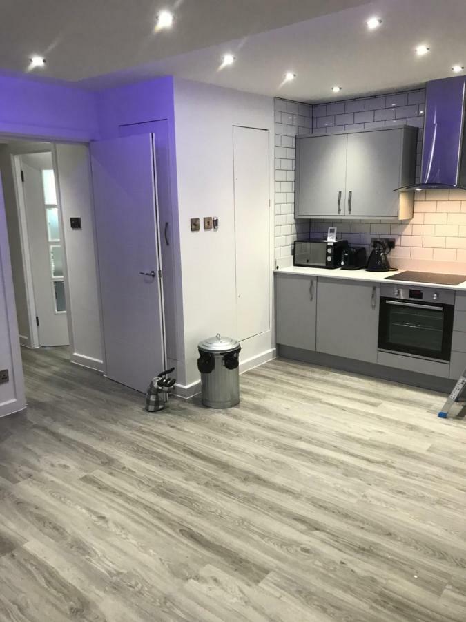 Luxury Panoramic Balcony Swindon Central Bagian luar foto